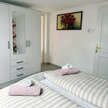 Apartment Era *