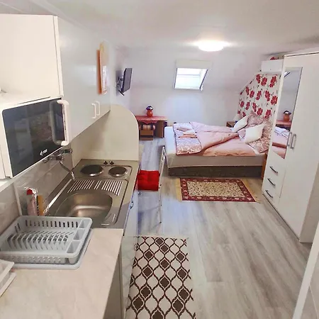 Era Apartment *