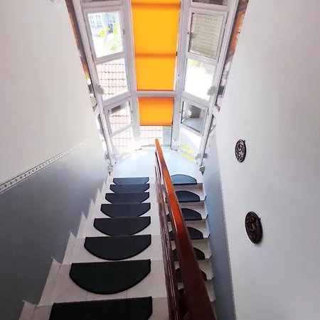 Era Apartment *